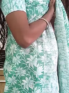 Snapshot of kavya-telugu84 chatting on 07/05/26, 10:33 kavya-telugu84 online show from 07/05/26, 10:33