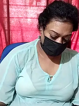 Snapshot of surekha-30 chatting on 09/11/25, 11:10 surekha-30 online show from 09/11/25, 11:10