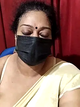 Snapshot of surekha-30 chatting on 09/26/25, 05:39 surekha-30 online show from 09/26/25, 05:39