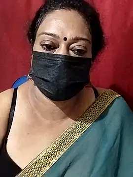 Snapshot of surekha-30 chatting on 10/05/25, 05:00 surekha-30 online show from 10/05/25, 05:00