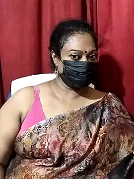 Snapshot of surekha-30 chatting on 10/15/25, 04:40 surekha-30 online show from 10/15/25, 04:40