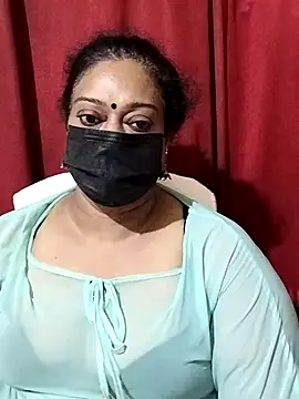 Snapshot of surekha-30 chatting on 10/19/25, 06:08 surekha-30 online show from 10/19/25, 06:08