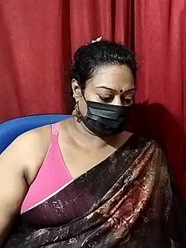 Snapshot of surekha-30 chatting on 11/12/25, 04:07 surekha-30 online show from 11/12/25, 04:07