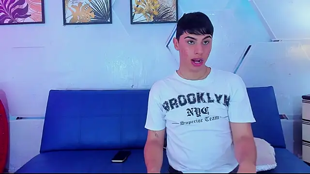 The boys at online show from 10/09/25, 06:17