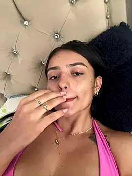 Snapshot of AnaaFaith_ chatting on 09/12/25, 04:18 AnaaFaith online show from 09/12/25, 04:18