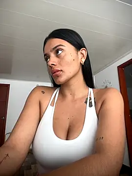 Snapshot of AnaaFaith_ chatting on 10/01/25, 03:29 AnaaFaith online show from 10/01/25, 03:29