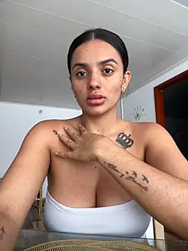 Snapshot of AnaaFaith_ chatting on 10/26/25, 04:57 AnaaFaith online show from 10/26/25, 04:57