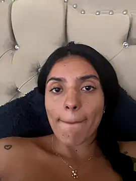 Snapshot of AnaaFaith_ chatting on 11/01/25, 07:27 AnaaFaith online show from 11/01/25, 07:27