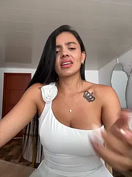 Snapshot of AnaaFaith_ chatting on 11/13/25, 07:35 AnaaFaith online show from 11/13/25, 07:35