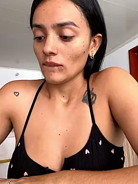 Snapshot of AnaaFaith_ chatting on 11/22/25, 02:38 AnaaFaith online show from 11/22/25, 02:38