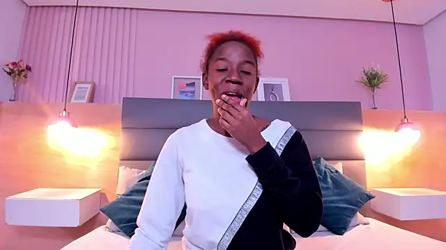  emma willliams  online show from 11/05/25, 01:55