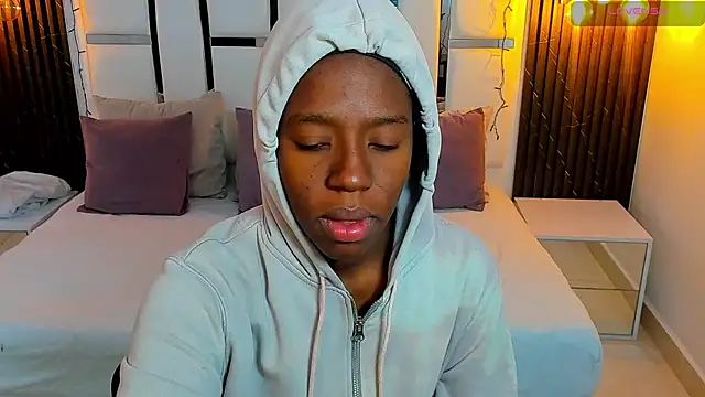  emma willliams  online show from 12/15/25, 01:37