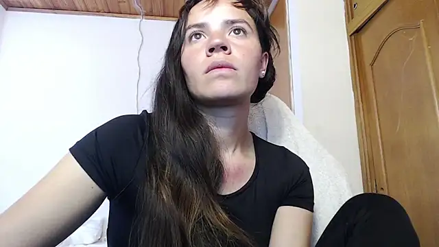 Snapshot of Skylar_Serenity chatting on 09/12/25, 05:02 Skylar Serenity online show from 09/12/25, 05:02