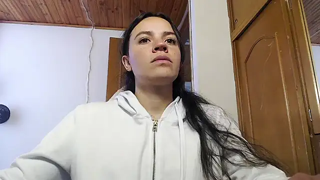 Snapshot of Skylar_Serenity chatting on 10/21/25, 07:14 Skylar Serenity online show from 10/21/25, 07:14