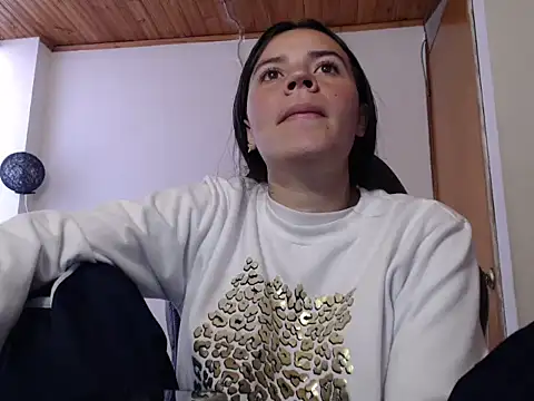 Snapshot of Skylar_Serenity chatting on 10/28/25, 07:27 Skylar Serenity online show from 10/28/25, 07:27