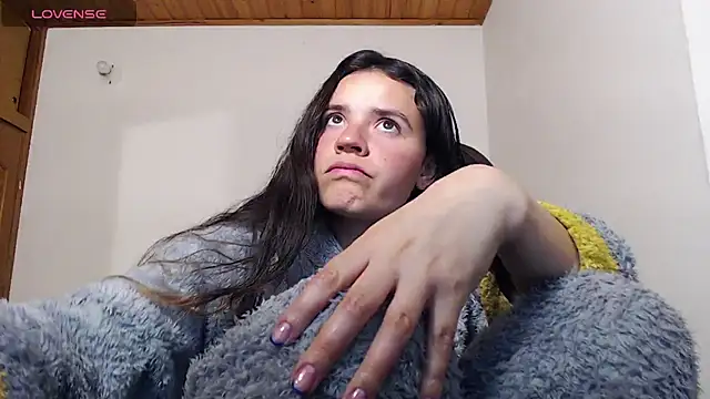 Snapshot of Skylar_Serenity chatting on 11/30/25, 12:03 Skylar Serenity online show from 11/30/25, 12:03