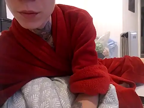 HoneySquirrel online show from 10/24/25, 09:44