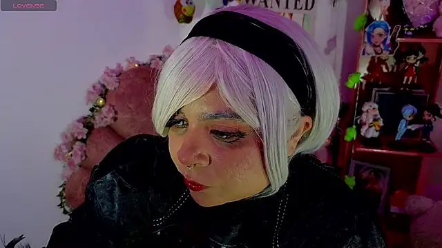 Lucycosplay777 online show from 04/25/26, 05:32