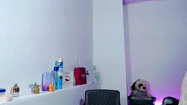 Snapshot of asakuraath chatting on 10/12/25, 05:17 asakuraath online show from 10/12/25, 05:17