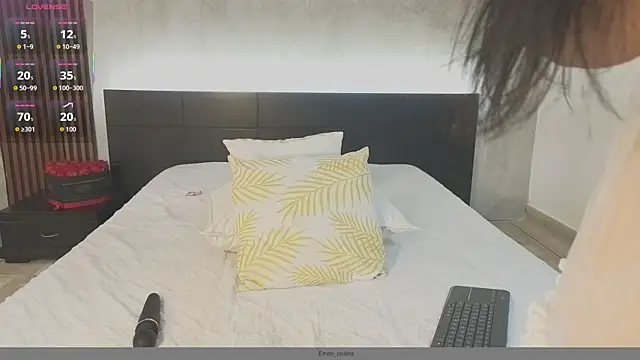 Snapshot of emmi_collinss chatting on 06/30/26, 07:48 emmi collinss online show from 06/30/26, 07:48
