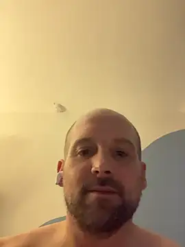 Snapshot of Mrbenm chatting on 01/17/26, 03:33 Mrbenm online show from 01/17/26, 03:33