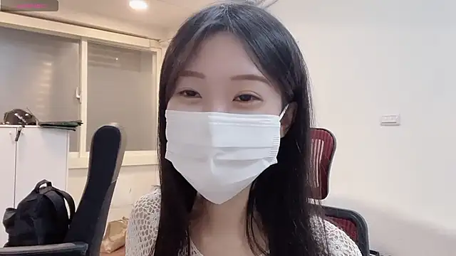 Snapshot of ni_ni01 chatting on 09/30/25, 05:34 ni ni01 online show from 09/30/25, 05:34