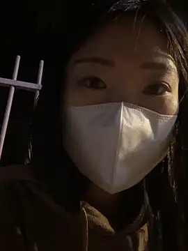 Snapshot of ni_ni01 chatting on 12/15/25, 04:44 ni ni01 online show from 12/15/25, 04:44