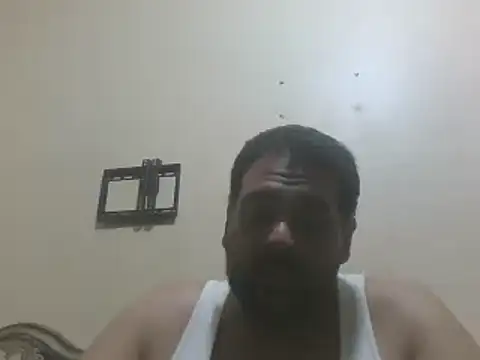 elpoop7305 online show from 04/17/26, 10:46