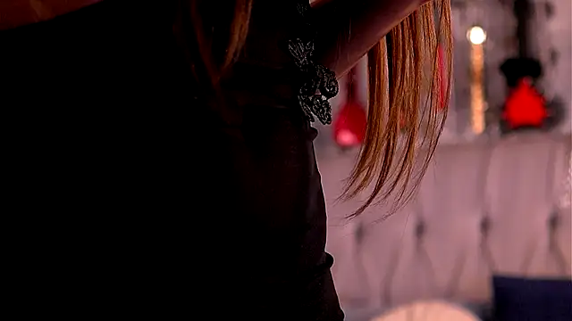 Snapshot of DahliaVonLure chatting on 09/13/25, 05:51 DahliaVonLure online show from 09/13/25, 05:51