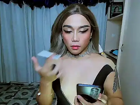 YourNikkieXxx online show from 01/13/26, 08:36