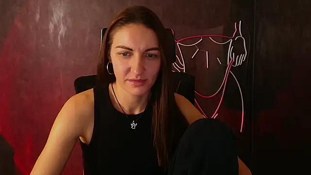 Aurora Loveu online show from 10/13/25, 12:27