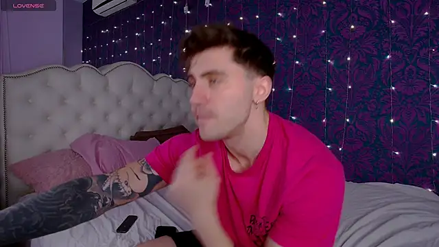 Oscar Miller  online show from 11/21/25, 09:02