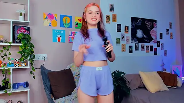 Snapshot of VedaSchulz chatting on 02/17/26, 06:47 VedaSchulz online show from 02/17/26, 06:47