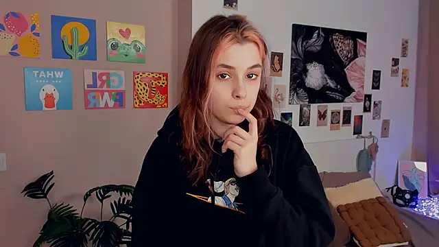 Snapshot of VedaSchulz chatting on 03/03/26, 07:31 VedaSchulz online show from 03/03/26, 07:31