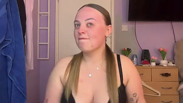 SexySashaxox online show from 04/06/26, 07:59