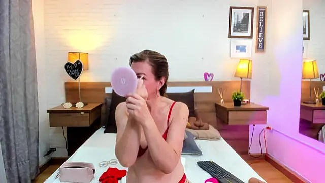 JenniferAuriston online show from 05/10/26, 01:38