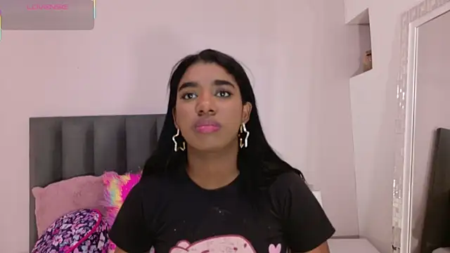 KendraChavez  online show from 09/18/25, 08:55