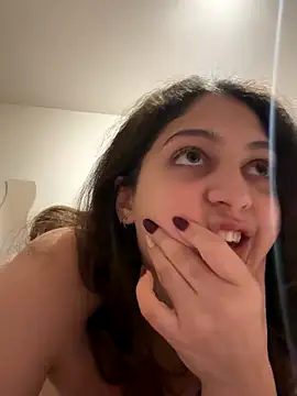 Snapshot of DreamThickCouple chatting on 11/26/25, 10:11 DreamThickCouple online show from 11/26/25, 10:11