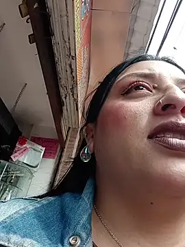 megan fox5 online show from 12/01/25, 04:12