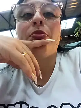 megan fox5 online show from 12/17/25, 10:27