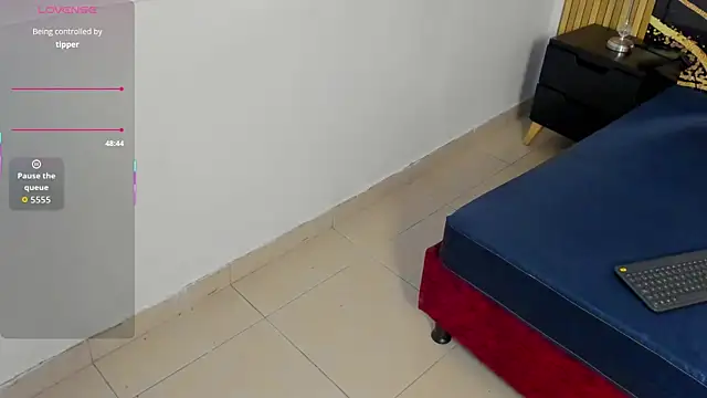 Snapshot of VioletRose_as chatting on 01/09/26, 08:10 VioletRose as online show from 01/09/26, 08:10