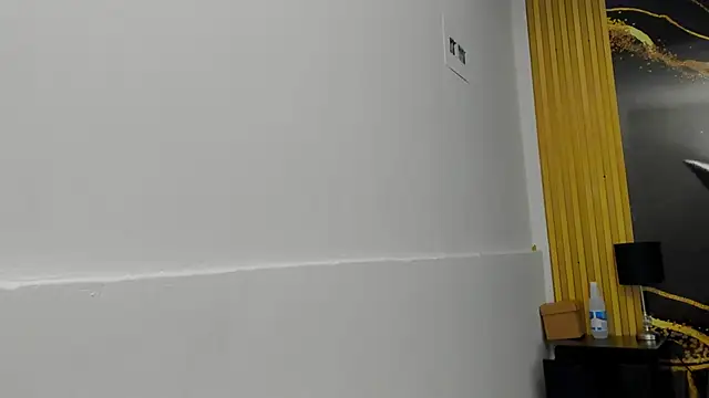 Snapshot of VioletRose_as chatting on 02/05/26, 07:18 VioletRose as online show from 02/05/26, 07:18