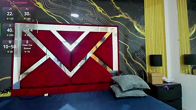 Snapshot of VioletRose_as chatting on 02/16/26, 08:05 VioletRose as online show from 02/16/26, 08:05