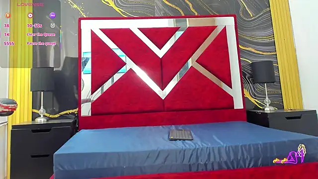 VioletRose as online show from 04/17/26, 02:25