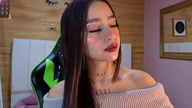 Abril Velvet a  online show from 11/26/25, 12:39