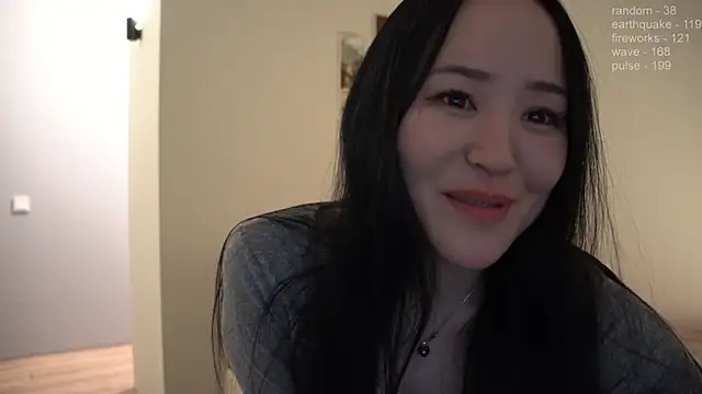 Snapshot of _JiKey_ chatting on 12/13/24, 06:16 JiKey online show from 12/13/24, 06:16