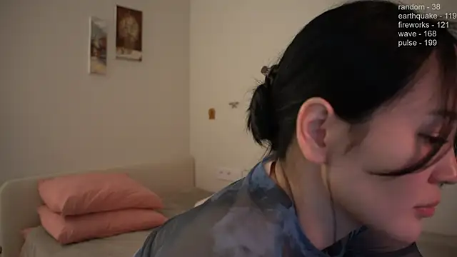 Snapshot of _JiKey_ chatting on 12/29/24, 01:28 JiKey online show from 12/29/24, 01:28