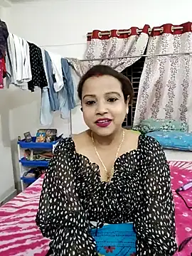 Snapshot of hornypiu697 chatting on 04/19/26, 05:45 hornypiu697 online show from 04/19/26, 05:45