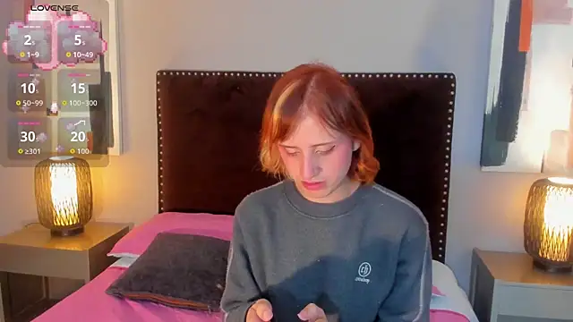 seraphine star online show from 03/25/26, 02:28