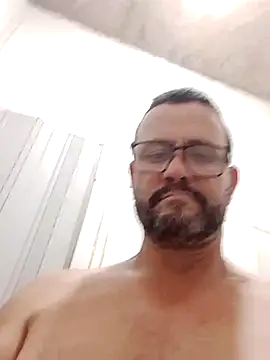 Snapshot of jssaf chatting on 12/16/25, 03:00 jssaf online show from 12/16/25, 03:00